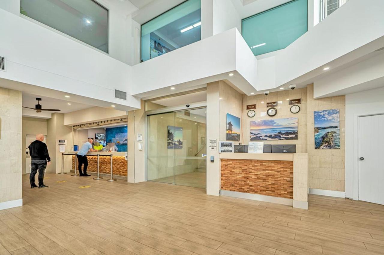Beachside Apartment In The Heart Of Surfers Paradise - Free Parking Голд-Кост Экстерьер фото