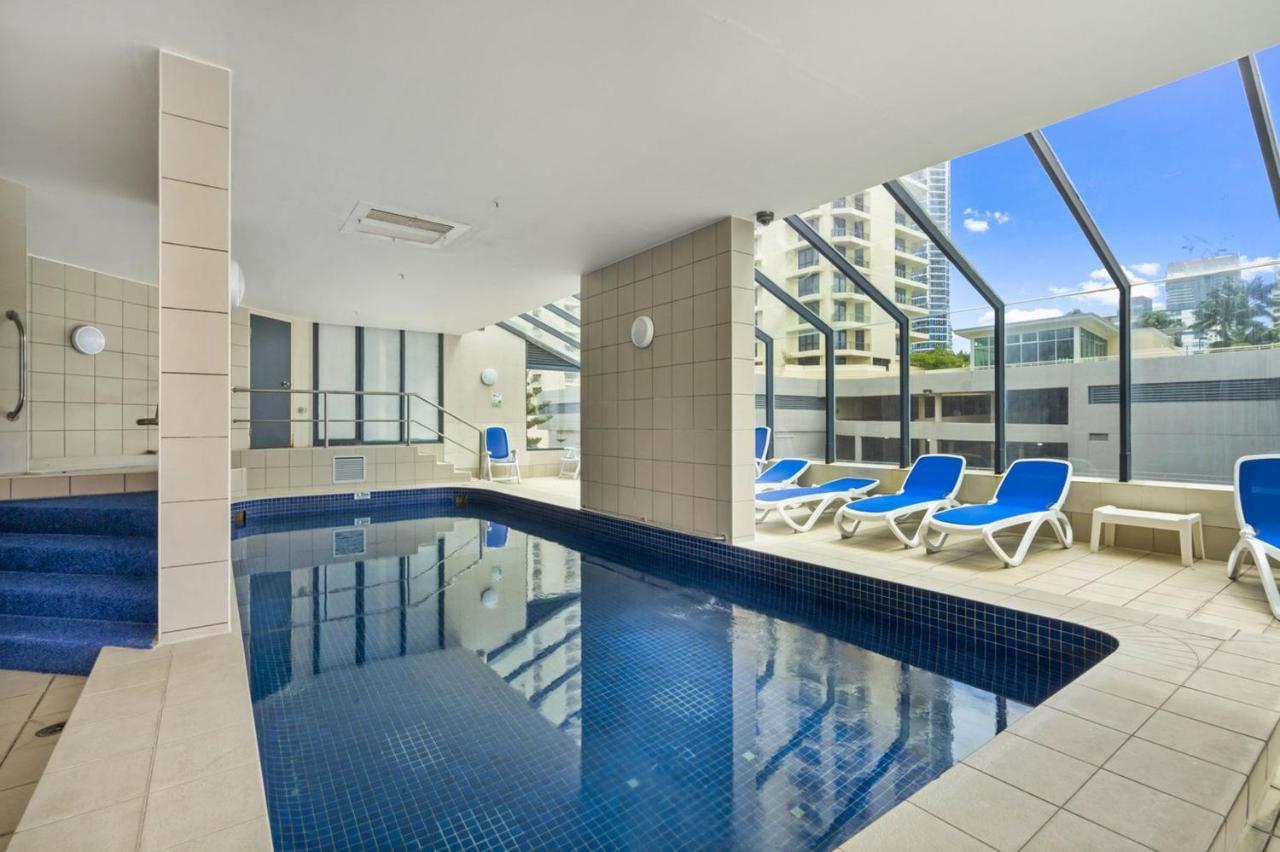 Beachside Apartment In The Heart Of Surfers Paradise - Free Parking Голд-Кост Экстерьер фото