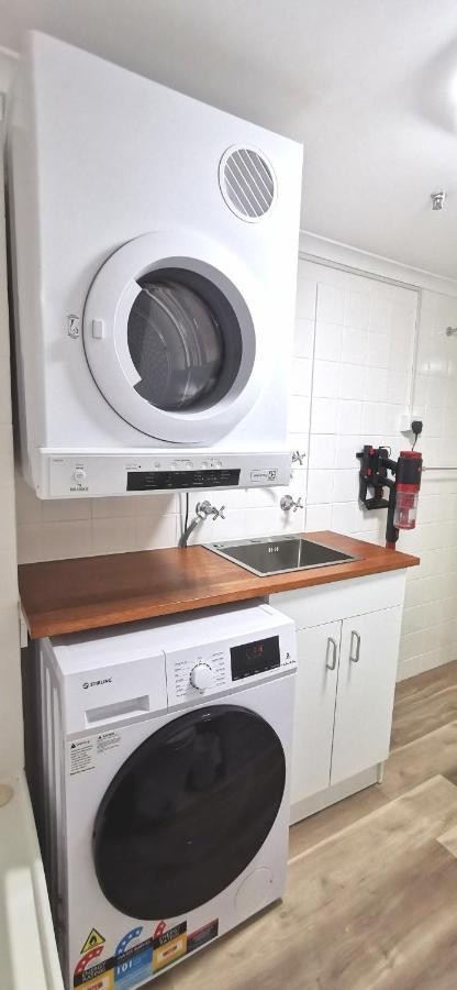 Beachside Apartment In The Heart Of Surfers Paradise - Free Parking Голд-Кост Экстерьер фото